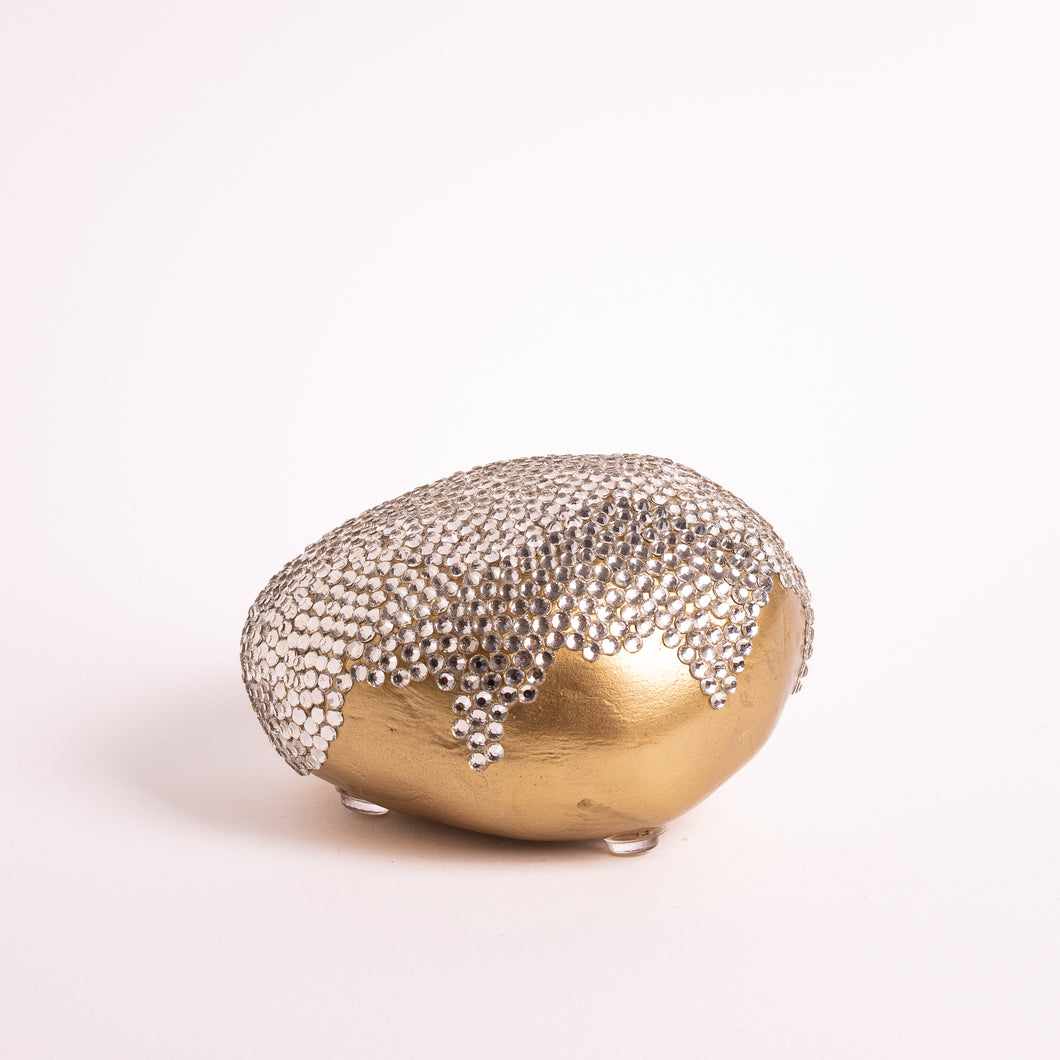 Ædelsten - Guld lamé og Diamanter<br>Skulptur<br>10.5x11x7 cm.
