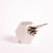 Indlæs billede til gallerivisning Savanne - Lille Pindsvin&lt;br&gt;Skulptur&lt;br&gt;8x5x6 cm.
