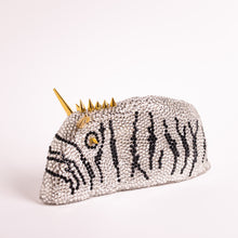 Indlæs billede til gallerivisning Savanne - Zebra&lt;br&gt;Skulptur&lt;br&gt;23x12x10 cm.
